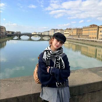 Huh Yunjin 허윤진