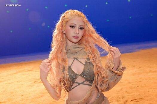 Huh Yunjin 허윤진