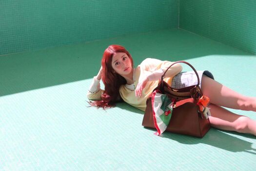 Huh Yunjin 허윤진