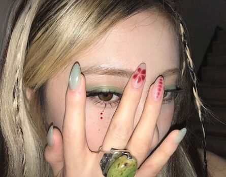 Full leaked Huh yunjin private onlyfans photo