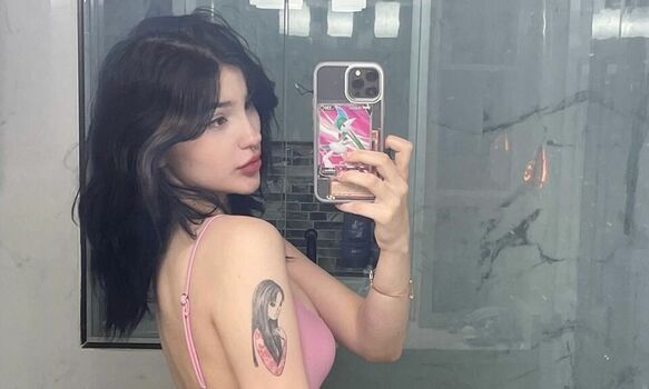 Full leaked Hundomewtwo private onlyfans photo