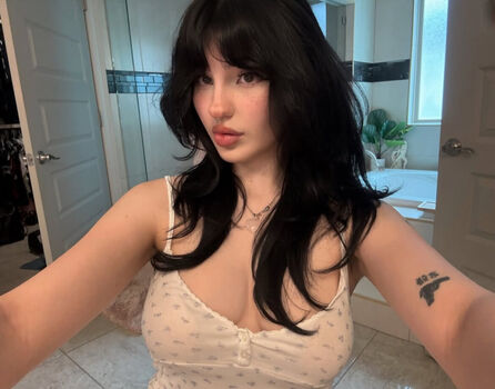 Full leaked Hundomewtwo private onlyfans photo