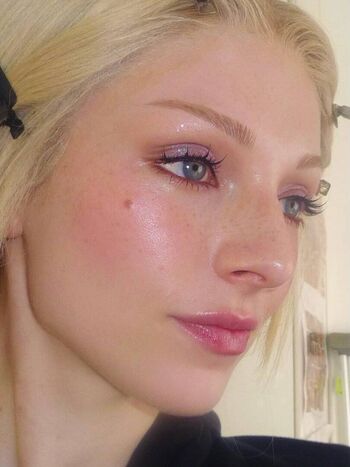 Full leaked Hunter schafer private onlyfans photo