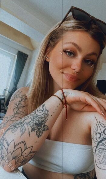 Full leaked Iam a m i r a private onlyfans photo
