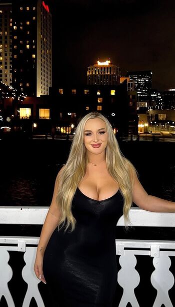 Full leaked Iam emilyanne page private onlyfans photo