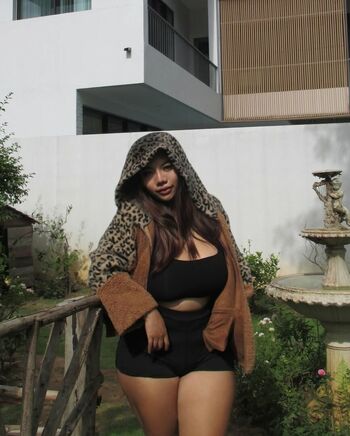 Full leaked Iamchihuchakbo private onlyfans photo