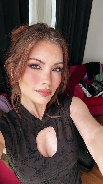 Full leaked Iamcristinini private onlyfans photo