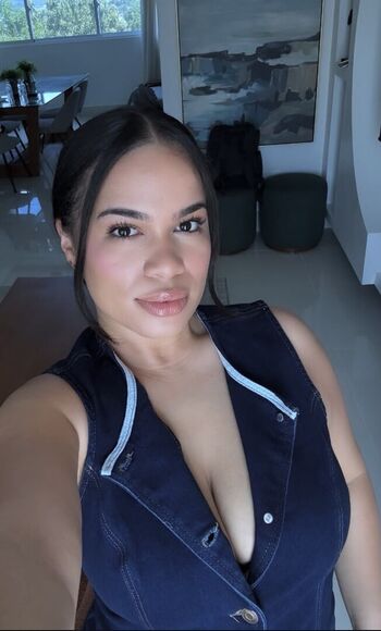 Full leaked Iamjanibell private onlyfans photo