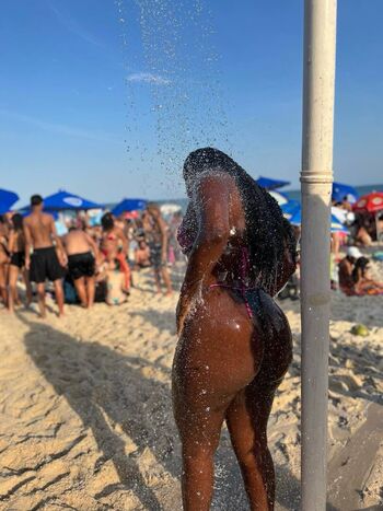 Full leaked Iiancaalmeida private onlyfans photo