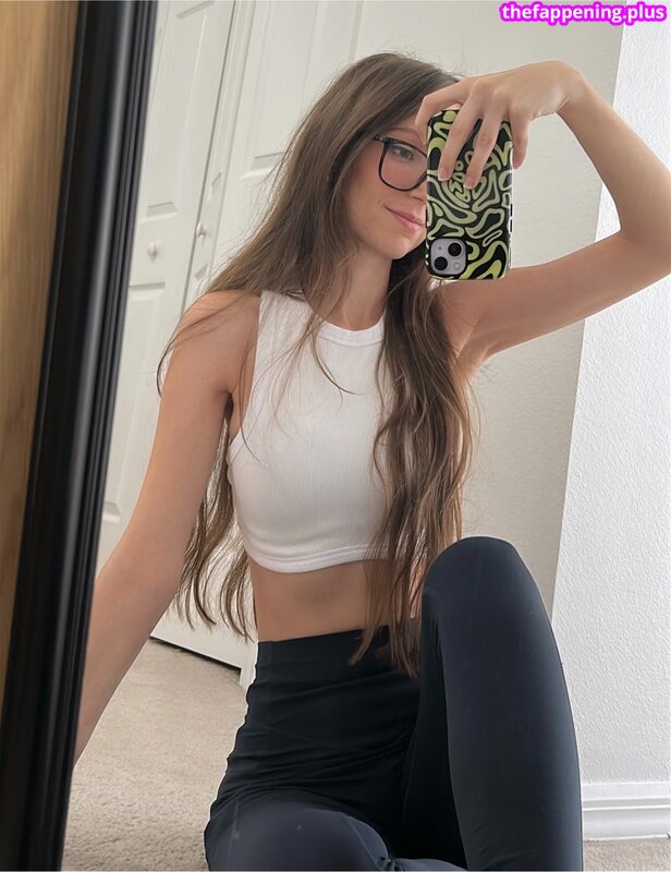 https: / iiiZwerg Nude OnlyFans Photo #97