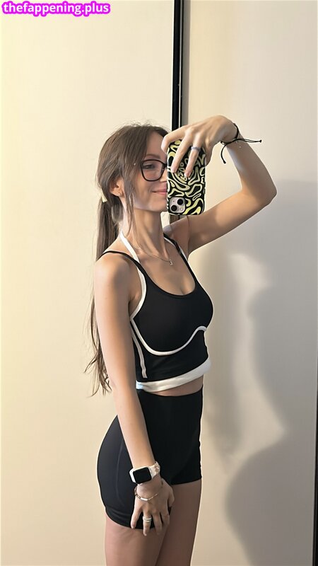 https: / iiiZwerg Фото обнажённых OnlyFans #100