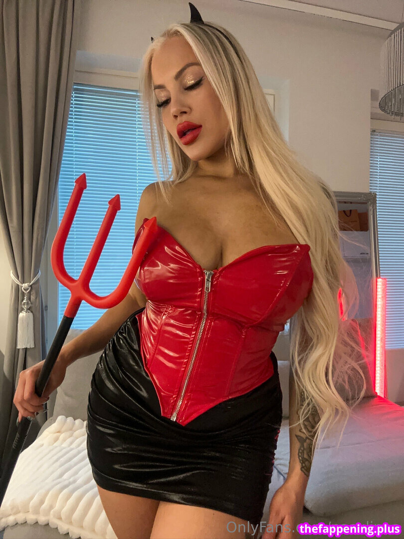 iinasse / nasulina / nasulinaa Fotografie OnlyFans Dezbrăcată #54