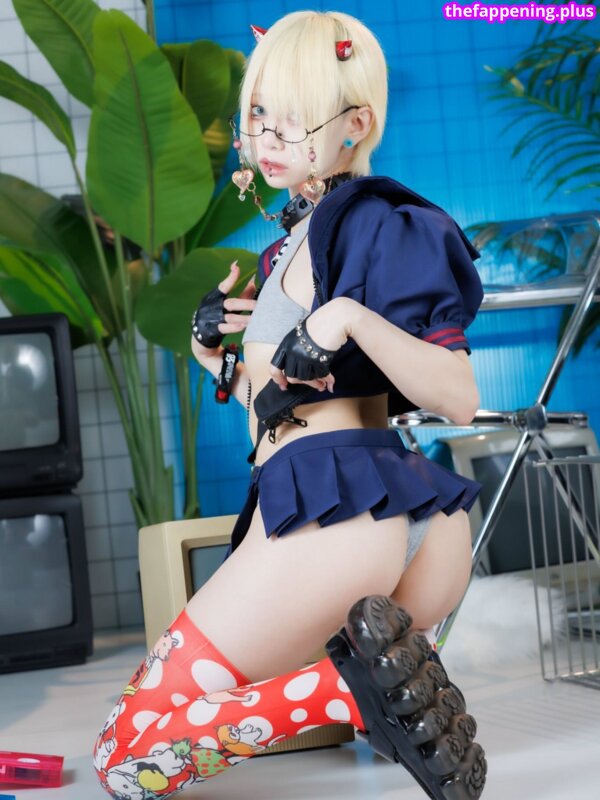 Iiniku Ushijima / prdtrt_shop Foto OnlyFans Desnuda #26