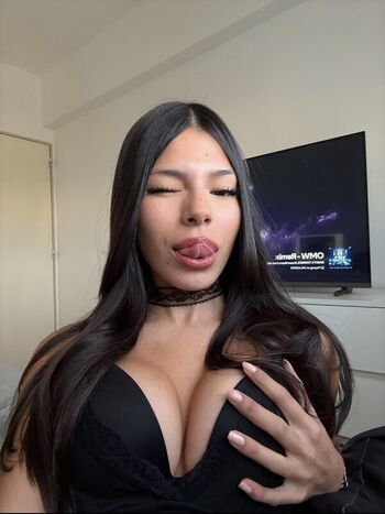 Full leaked Iisexylatina page private onlyfans photo