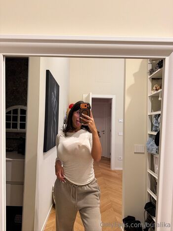 Full leaked Ika dauria private onlyfans photo