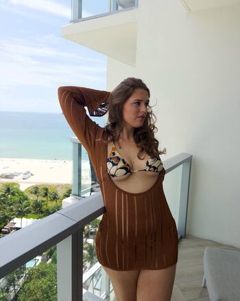 Full leaked Ilona maher page private onlyfans photo