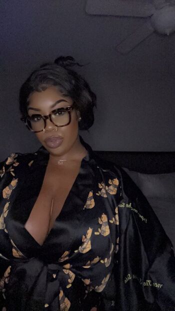 Full leaked Ilooklikebaae private onlyfans photo