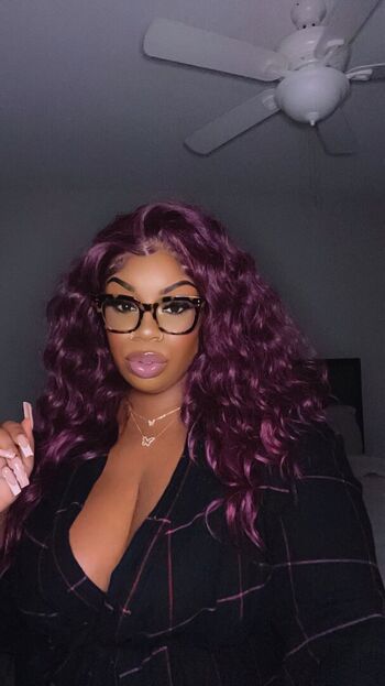 Full leaked Ilooklikebaae private onlyfans photo
