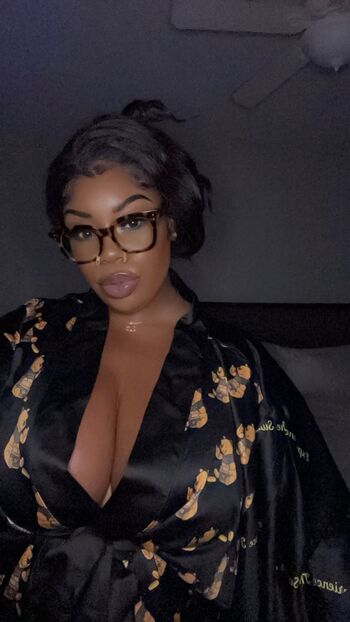 Full leaked Ilooklikebaae private onlyfans photo