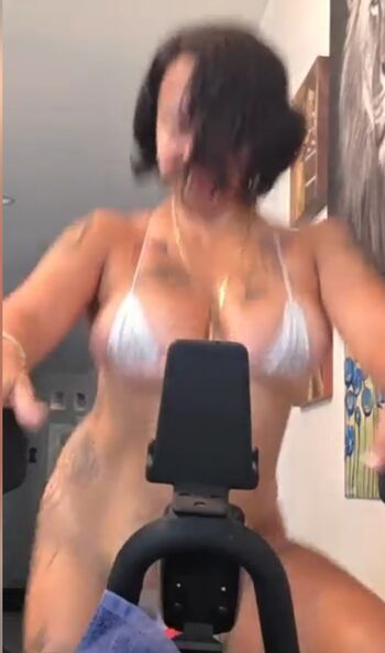Full leaked Ilovemenaomi private onlyfans photo