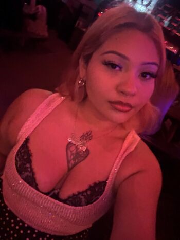 Full leaked Iluvfatitties private onlyfans photo