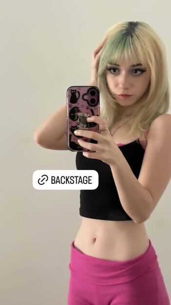 Full leaked Iluvmeww private onlyfans photo
