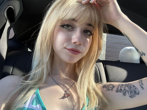 Full leaked Iluvmeww page private onlyfans photo