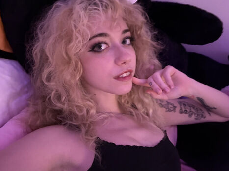 Full leaked Iluvmeww page private onlyfans photo