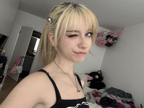 Full leaked Iluvmeww page private onlyfans photo