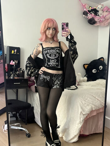 Full leaked Iluvmeww page private onlyfans photo