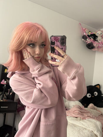 Full leaked Iluvmeww page private onlyfans photo