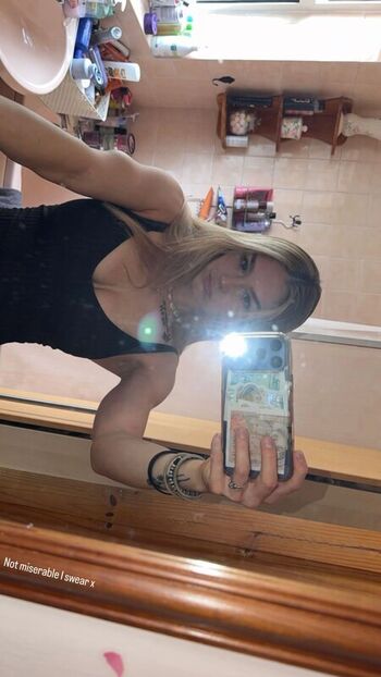 Full leaked Im chloe btw private onlyfans photo