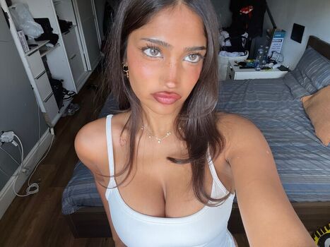 imanimalikaa
