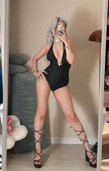 Full leaked Imkitsuki private onlyfans photo