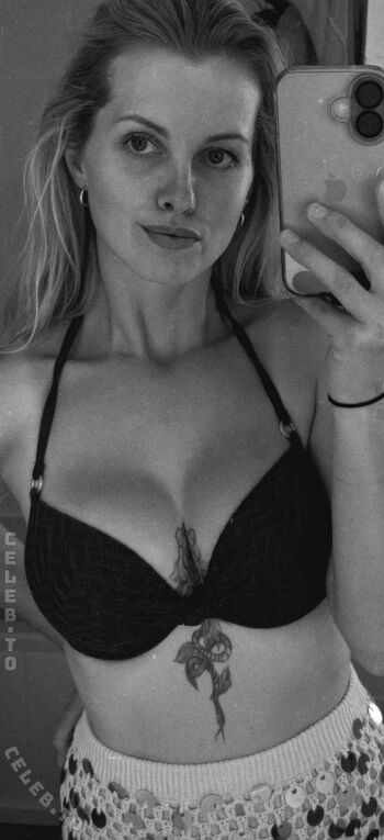 Full leaked Inaacoladaa private onlyfans photo