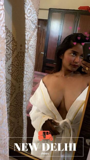 Full leaked Indian naughty stuff private onlyfans photo