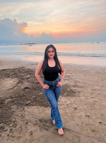 Full leaked Indonesian girls  page private onlyfans photo