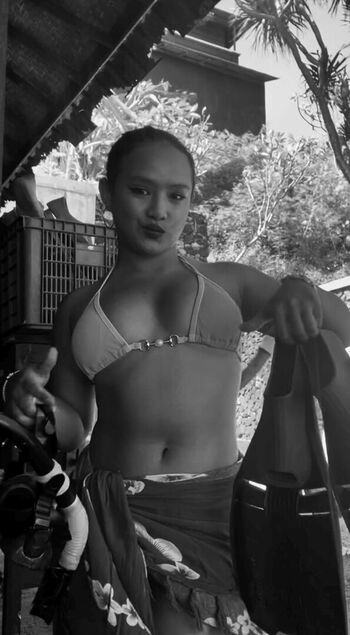 Full leaked Indonesian girls private onlyfans photo