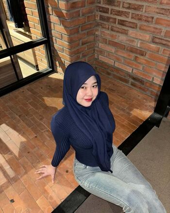 Full leaked Indonesian girls page private onlyfans photo