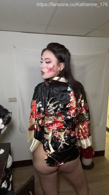 Full leaked Infini abc private onlyfans photo