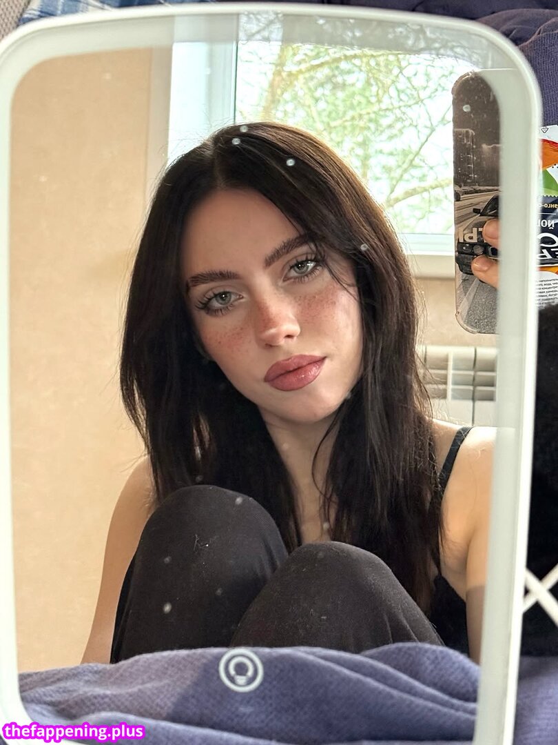 Irina minkina/ howeversnowy/rusian Billie eilish
