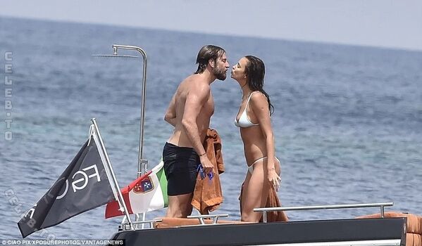 Full leaked Irina shayk page private onlyfans photo
