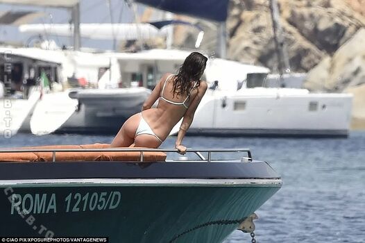 Full leaked Irina shayk  page private onlyfans photo