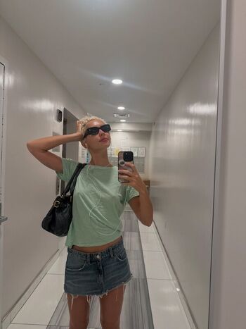 Full leaked Iris law private onlyfans photo