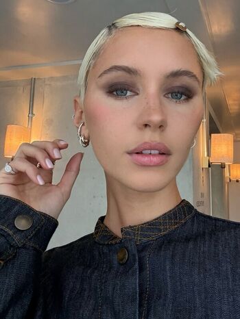 Full leaked Iris law private onlyfans photo