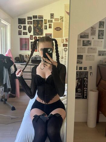 Full leaked Iris sisto private onlyfans photo