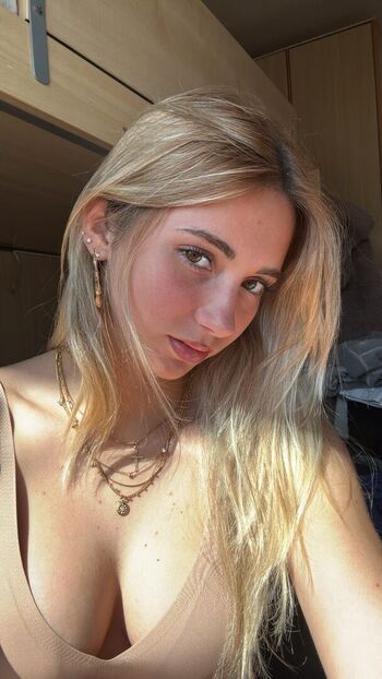 Full leaked Iris vallaranii iriss vallaranii private onlyfans photo
