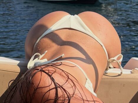 Full leaked Isa matos private onlyfans photo