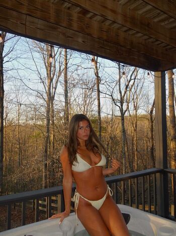 Isabella Ault