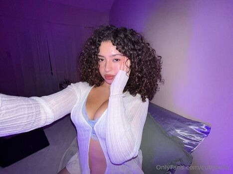 Full leaked Isabellaissweet page private onlyfans photo